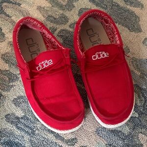 Hey Dude Boys Red Slip On Shoes, size 5